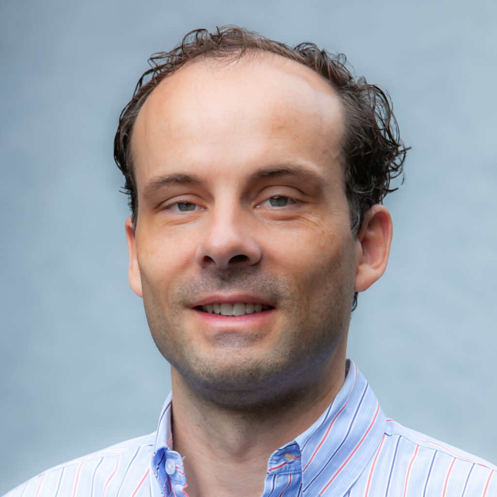 Dr. Lars Steiner